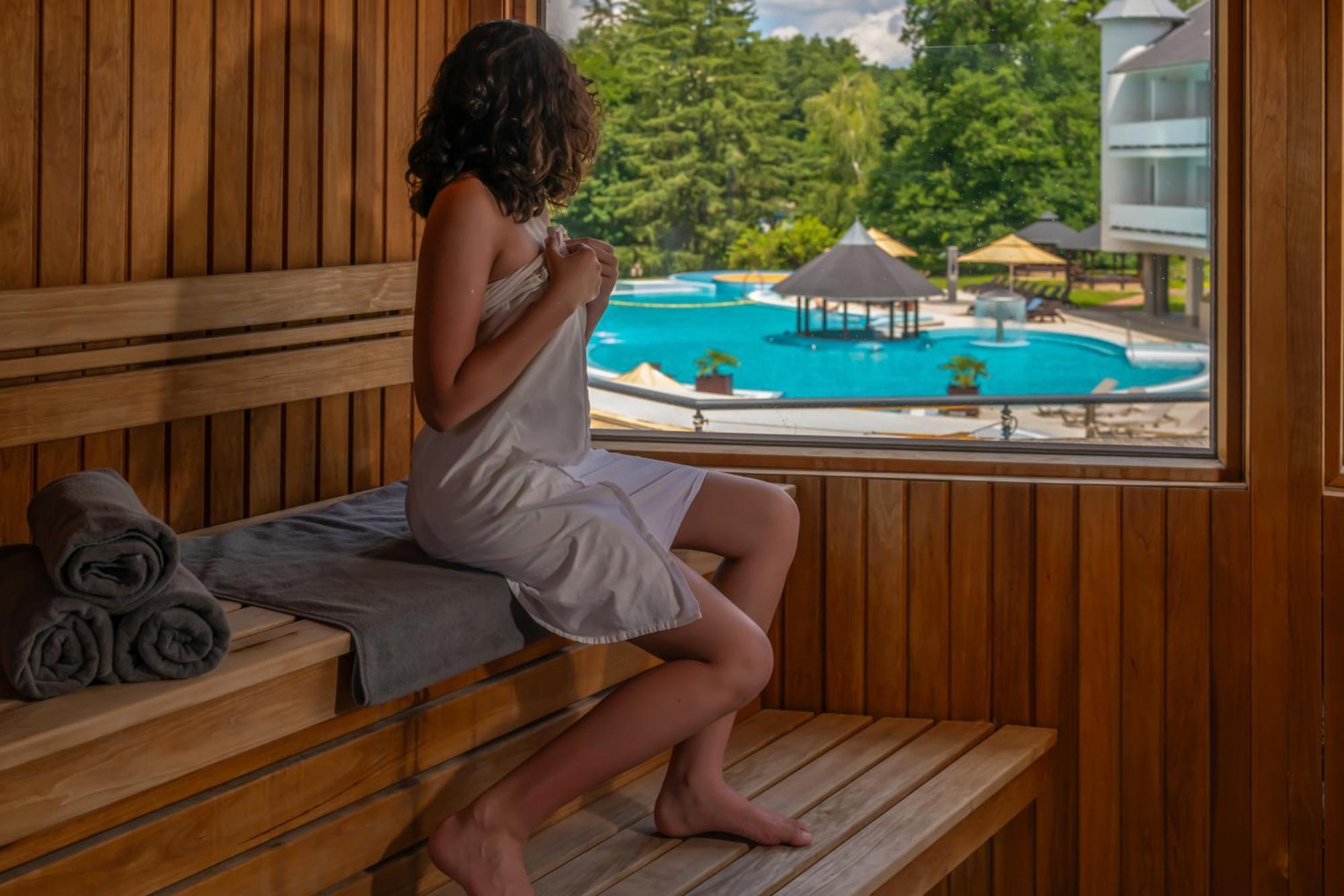 Ambient & Thermal Hotel